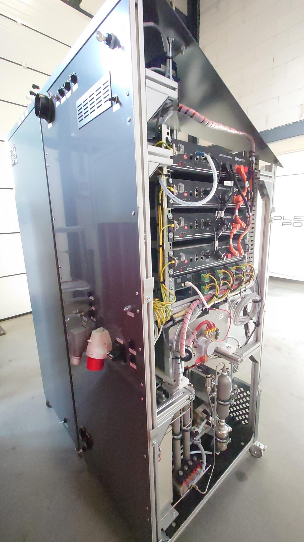 Reversible Fuel Cell System Powerbox Solenco HYFINDR